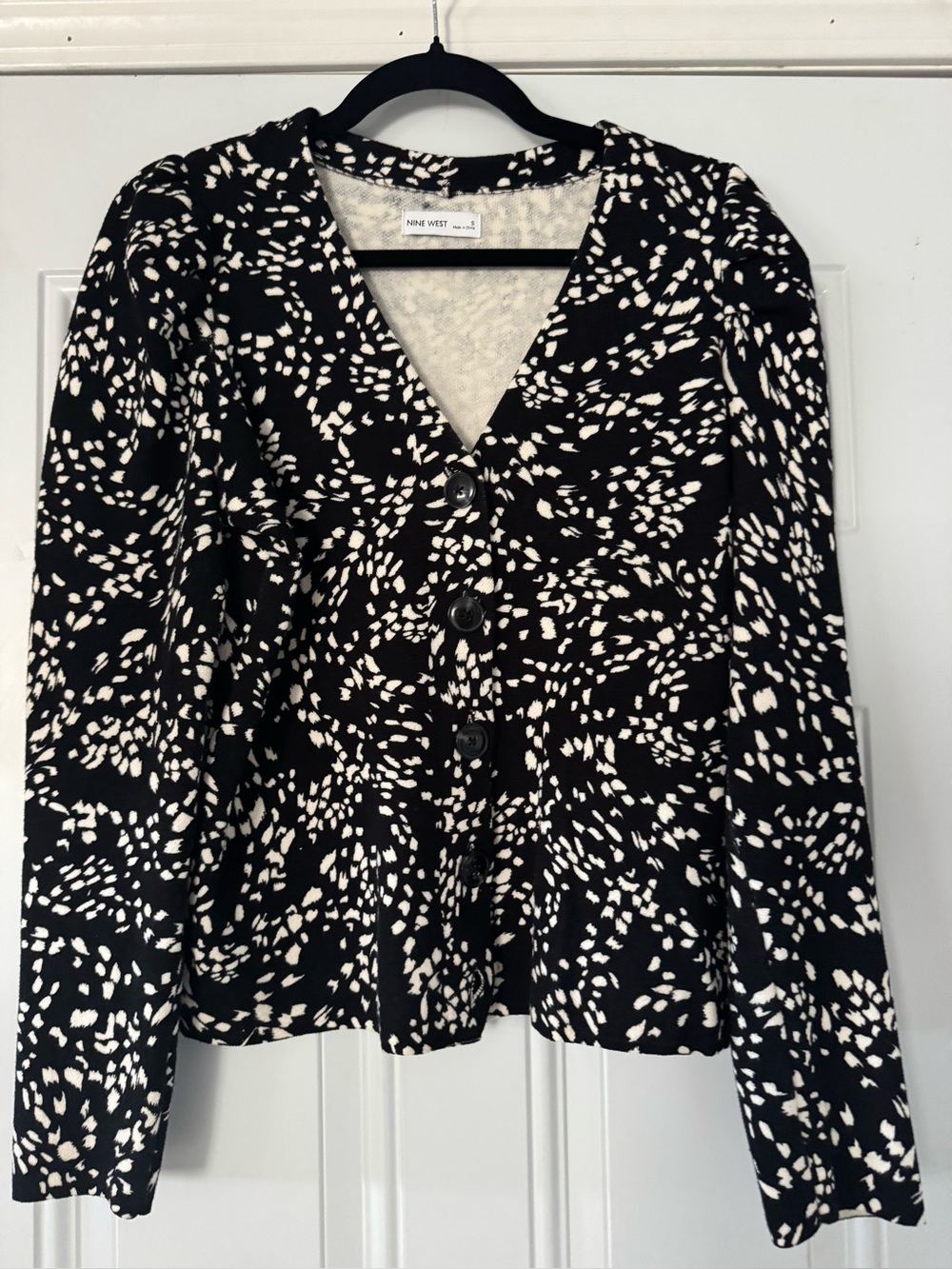 Nine West V Neck Black and White  Button Front Sweater Small Puff Sleeve